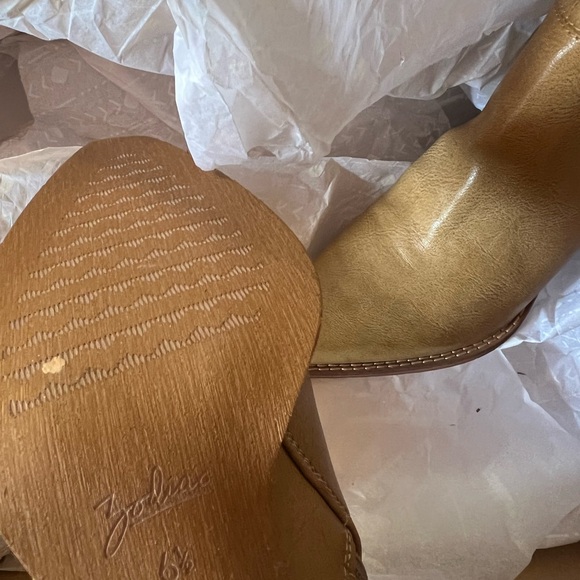 Tall Western Boots Sand - Picture 6 of 9